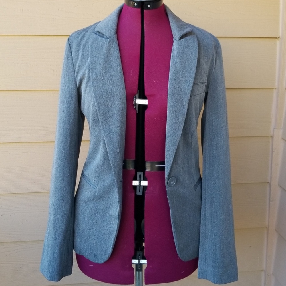 Gray blazer